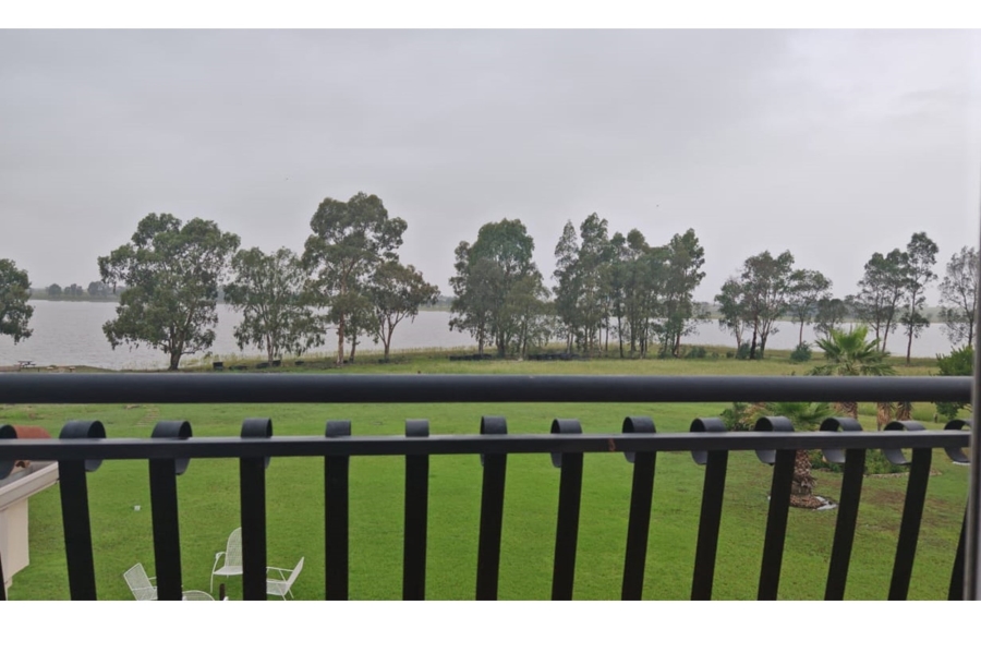 6 Bedroom Property for Sale in Vaaldam SH Free State